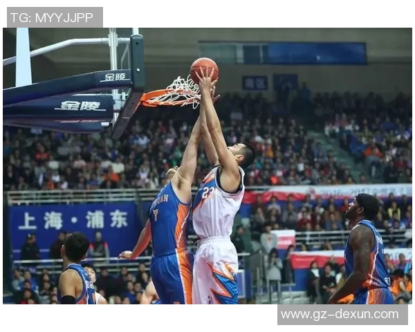 上海篮球队强势领跑大满贯积分榜积分达到89分展现冠军实力 上海篮球队强势领跑大满贯积分榜积分达到89分展现冠军实力