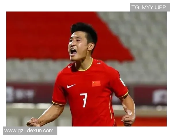 2号足球明星前锋的辉煌历程与未来展望解析