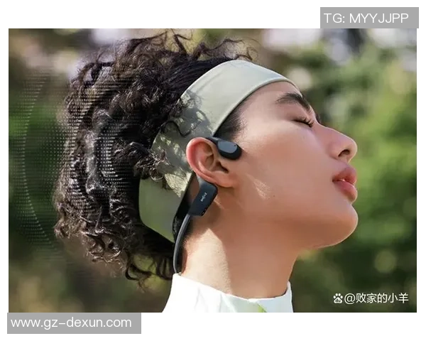 足球明星无线耳机引领潮流运动科技体验畅享激情与音乐的完美结合