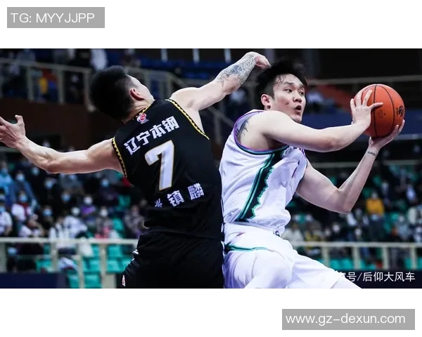 成都足球队以63分领跑总决赛积分榜展现强劲实力 成都足球队以63分领跑总决赛积分榜展现强劲实力